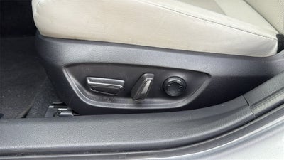 2023 Toyota PRIUS XLE