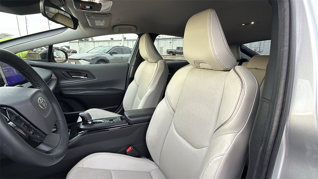 2023 Toyota PRIUS XLE