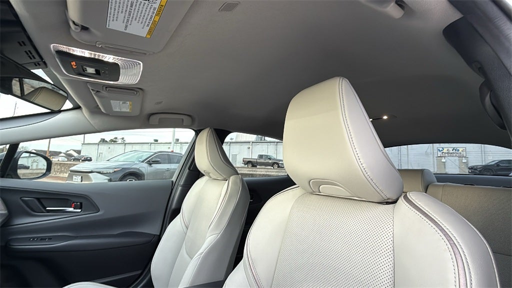 2023 Toyota PRIUS XLE