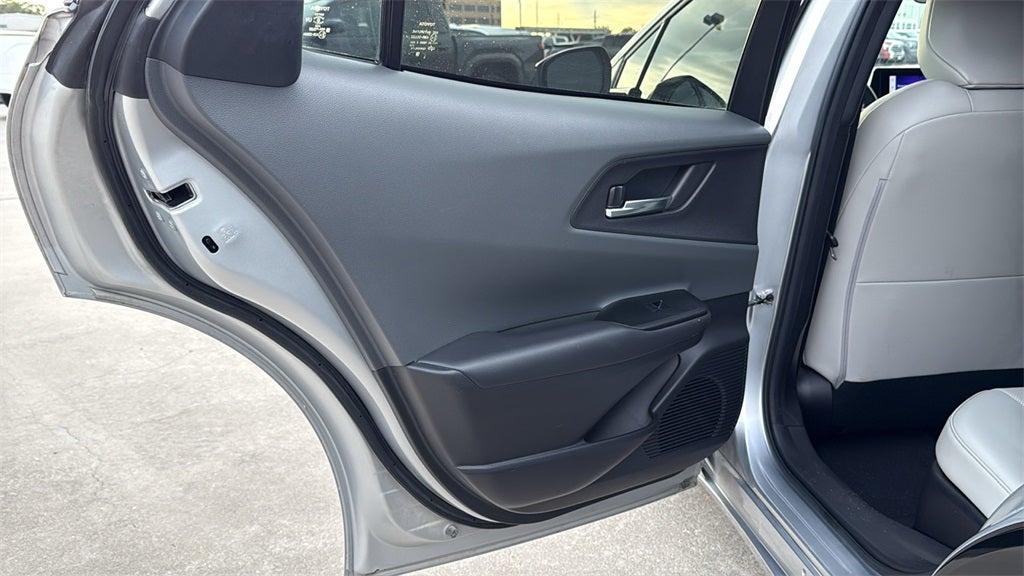 2023 Toyota PRIUS XLE