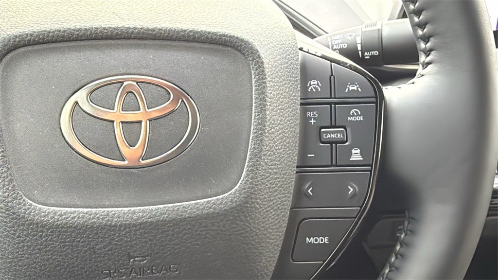 2023 Toyota PRIUS XLE