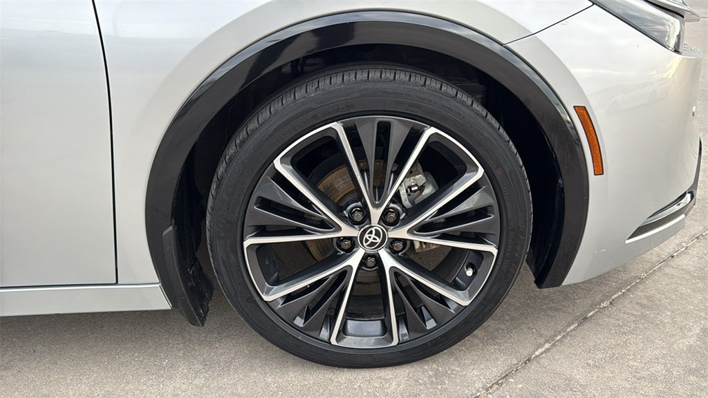 2023 Toyota PRIUS XLE