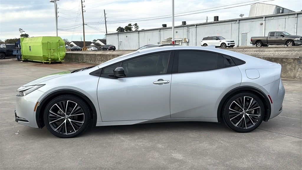 2023 Toyota PRIUS XLE