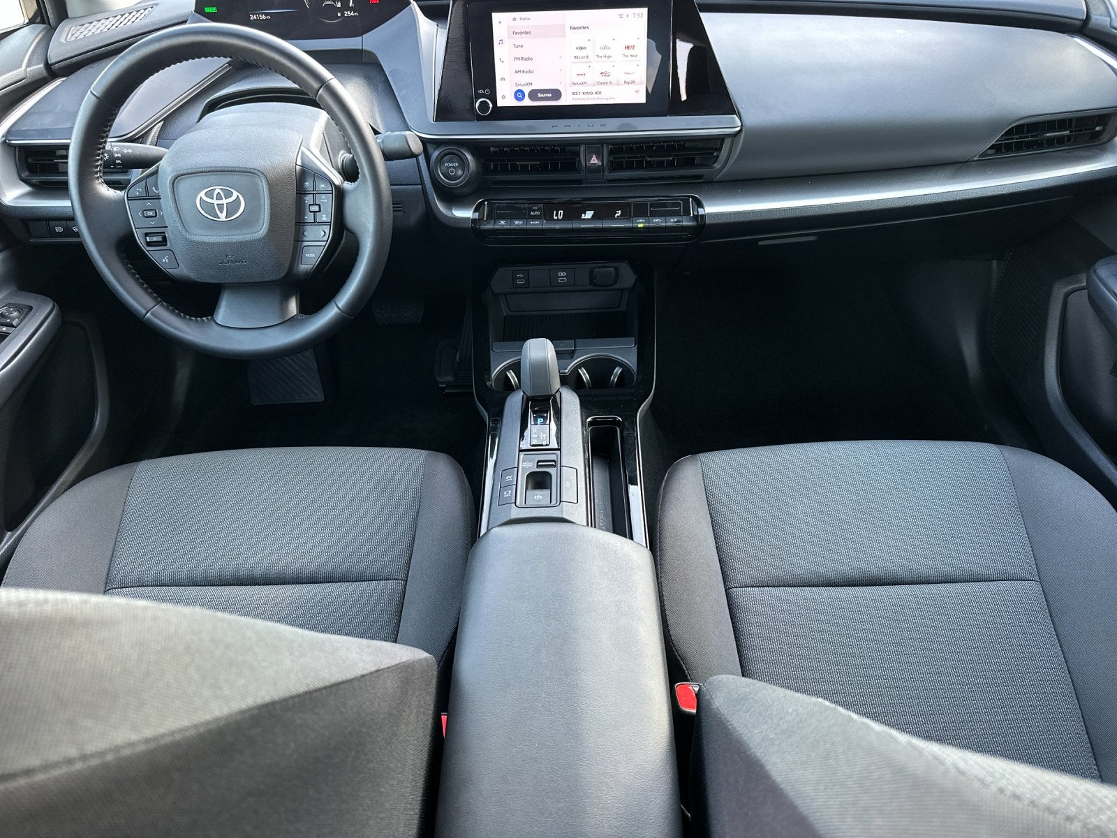 2025 Toyota Prius LE