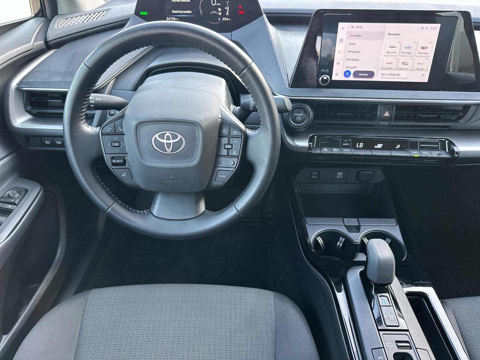 2025 Toyota Prius LE