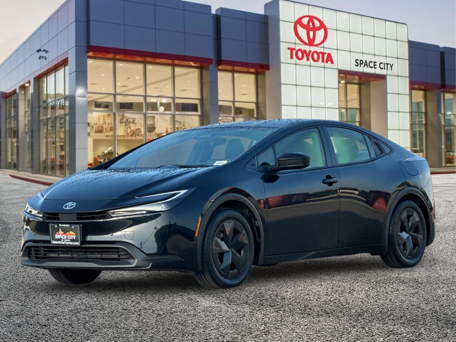 2025 Toyota Prius LE