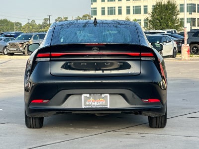 2025 Toyota Prius LE