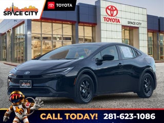2025 Toyota Prius LE