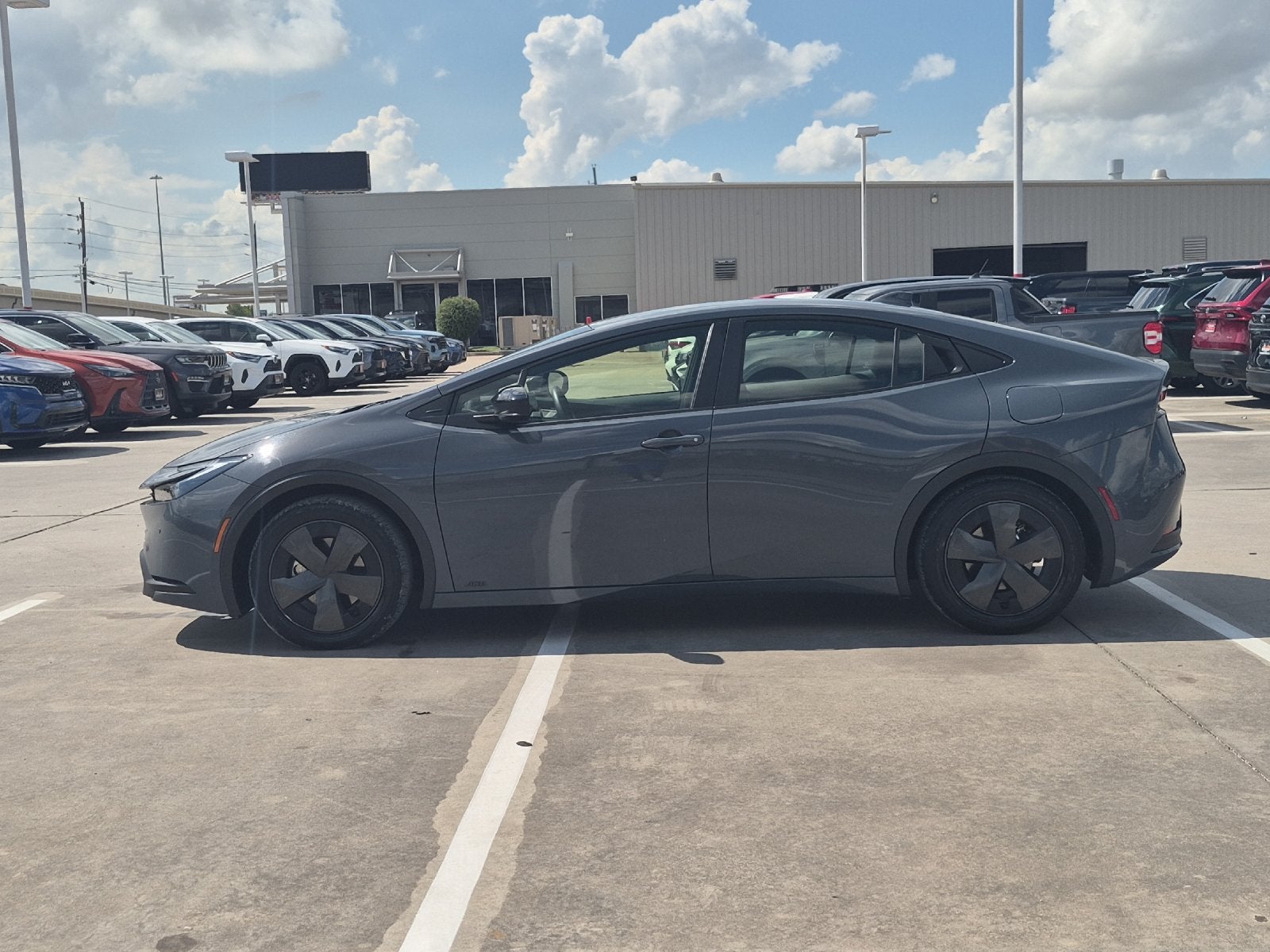 2025 Toyota Prius LE