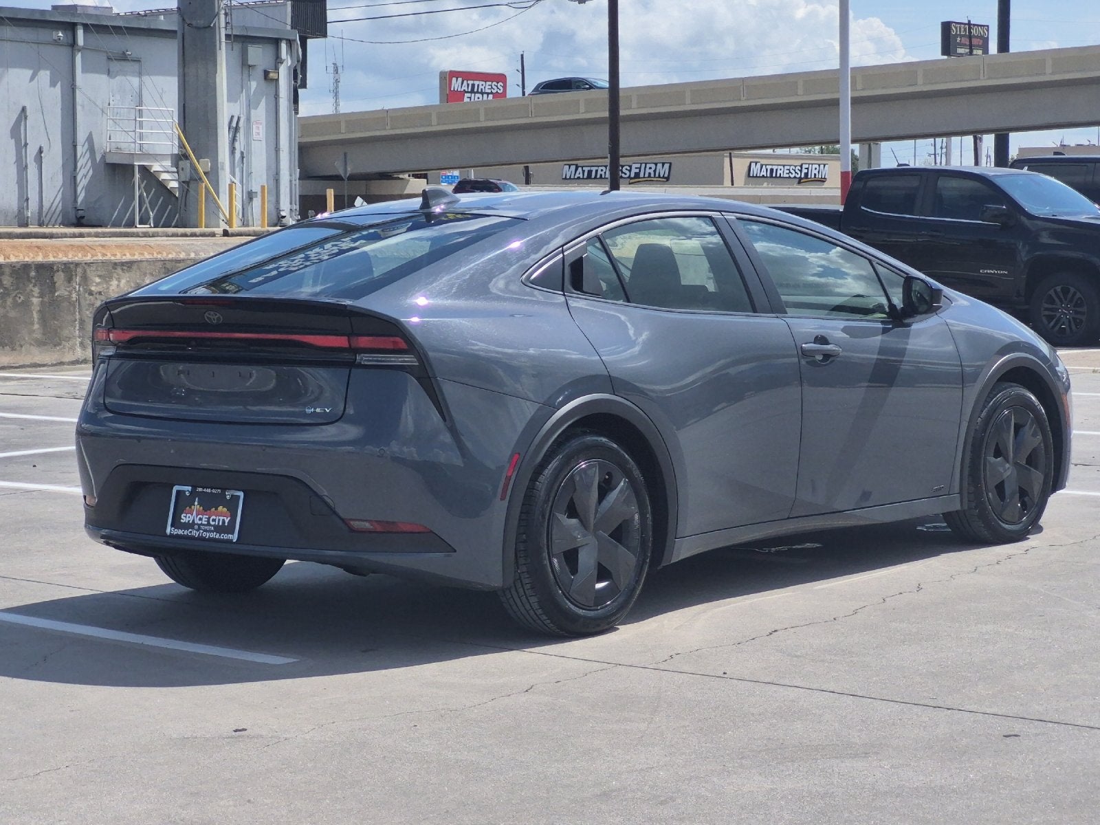 2025 Toyota Prius LE