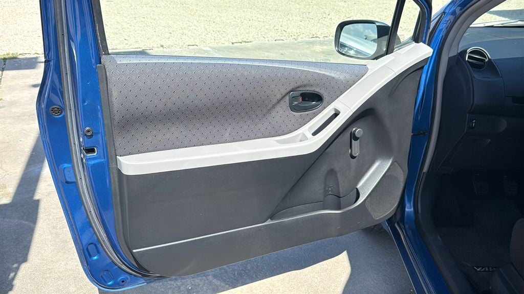 2010 Toyota YARIS Base