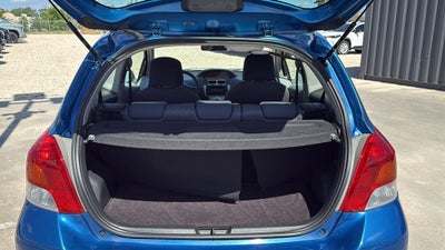 2010 Toyota YARIS Base