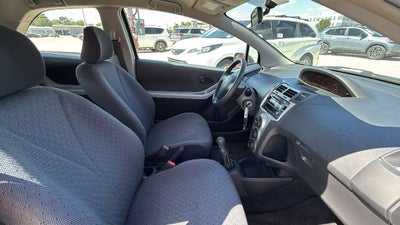 2010 Toyota YARIS Base