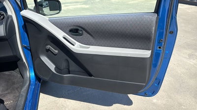 2010 Toyota YARIS Base