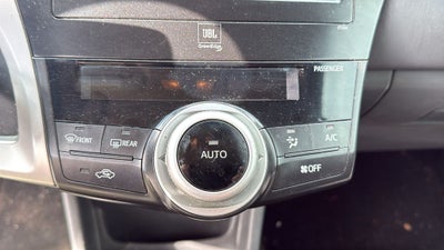 2014 Toyota PRIUS v Five