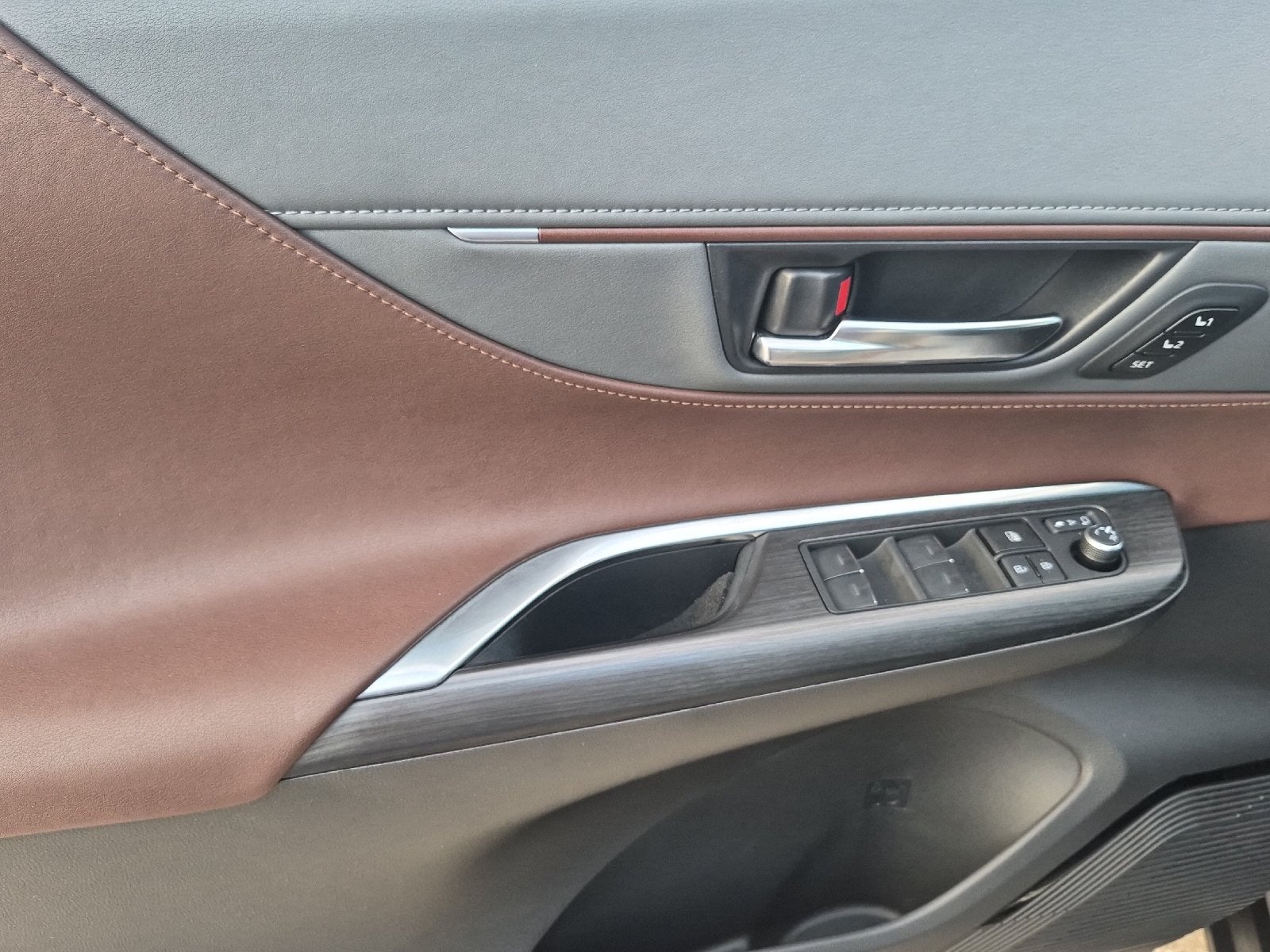 2023 Toyota Venza XLE