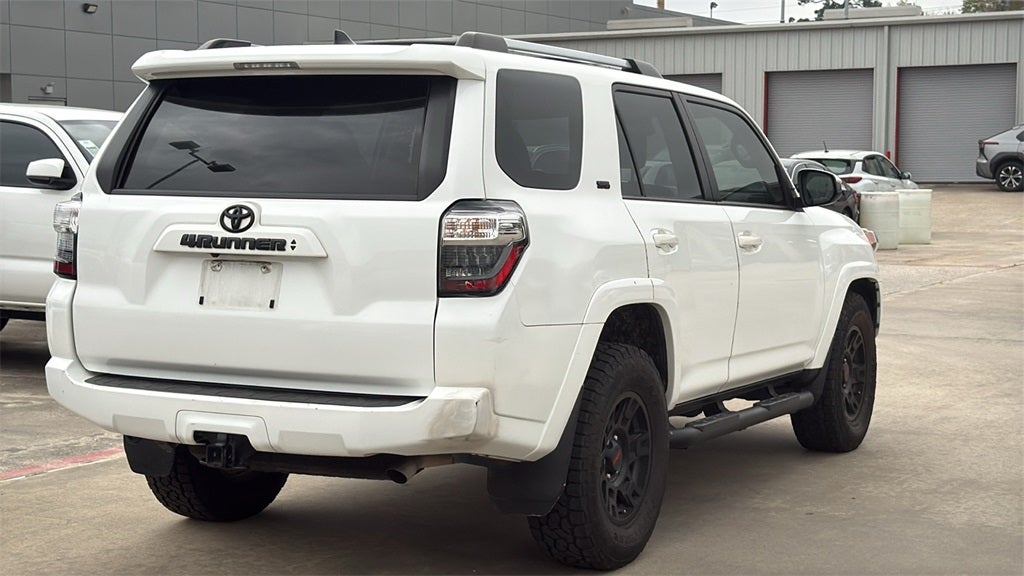 2022 Toyota 4RUNNER SR5