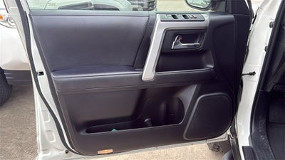 2022 Toyota 4RUNNER SR5