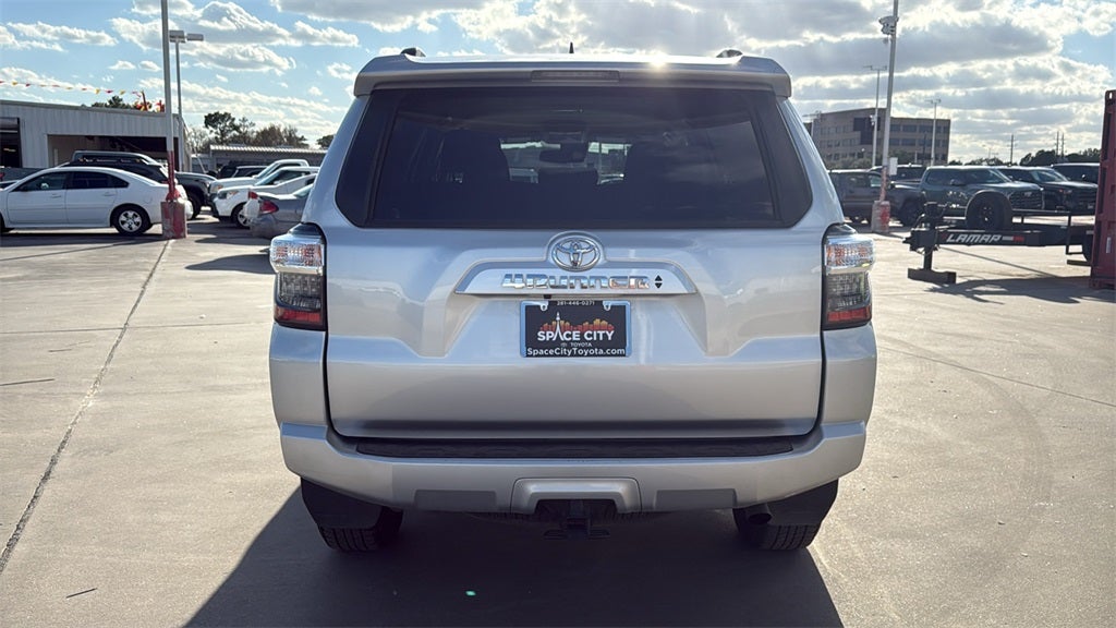 2024 Toyota 4RUNNER SR5