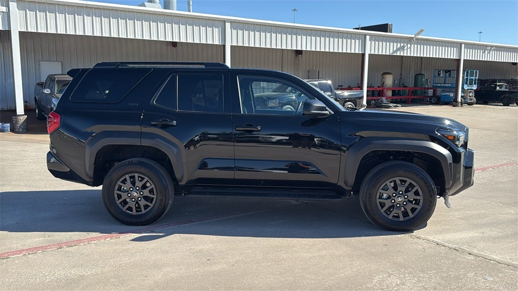 2025 Toyota 4RUNNER SR5