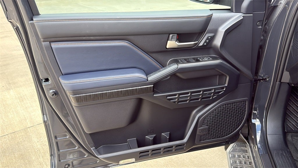 2026 Toyota 4Runner i-FORCE MAX Platinum