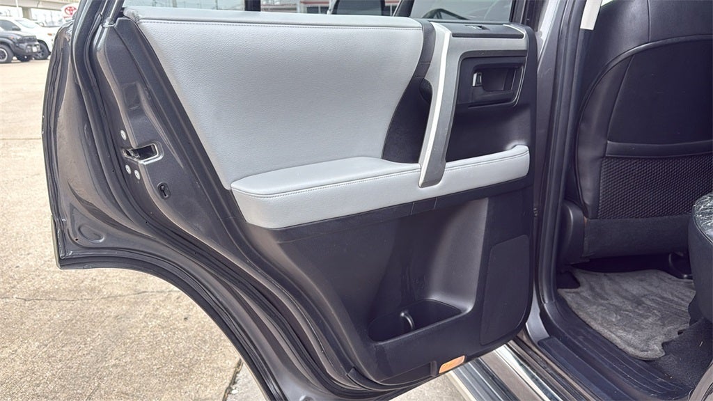 2011 Toyota 4RUNNER SR5