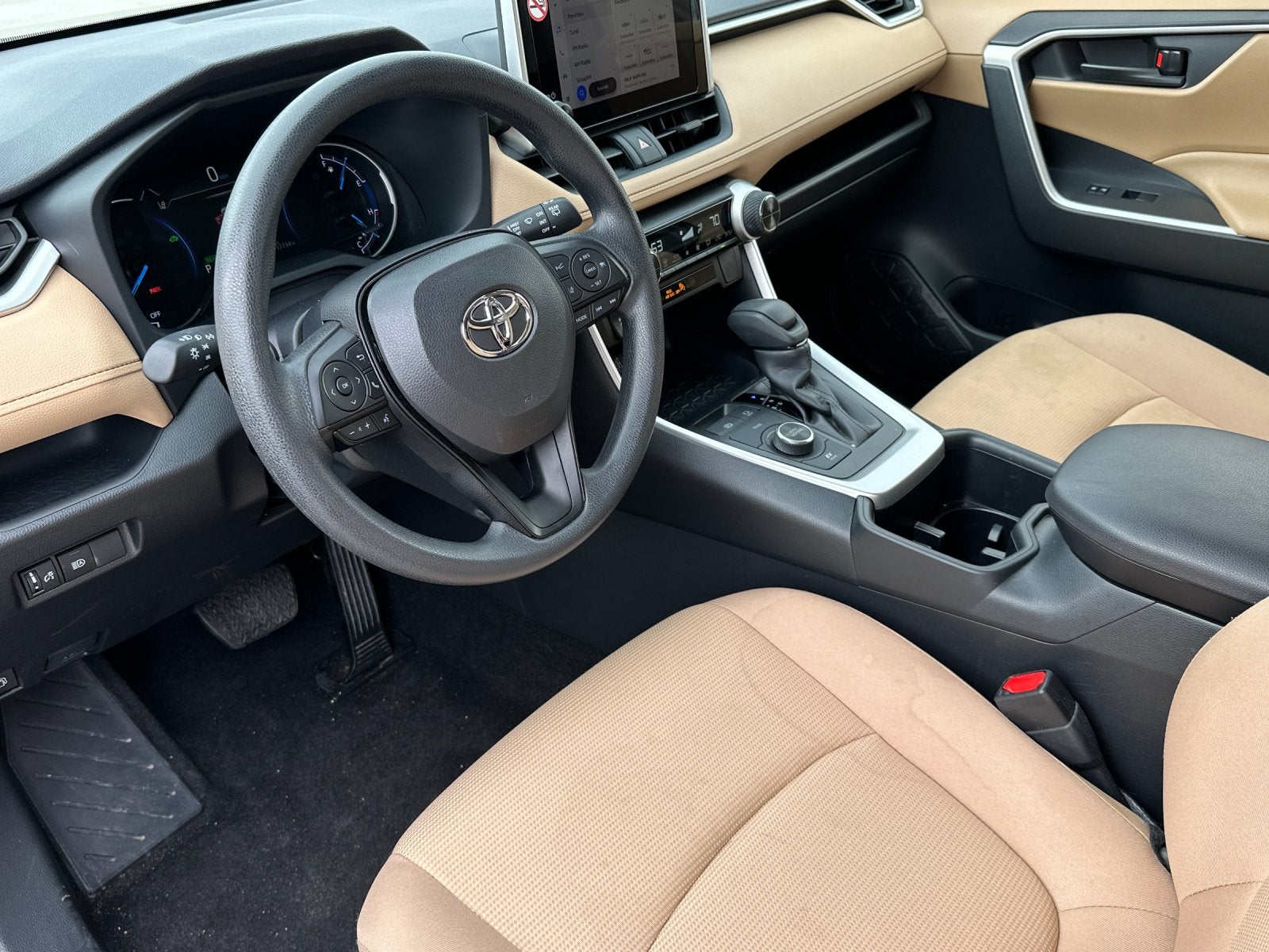 2025 Toyota RAV4 Hybrid LE