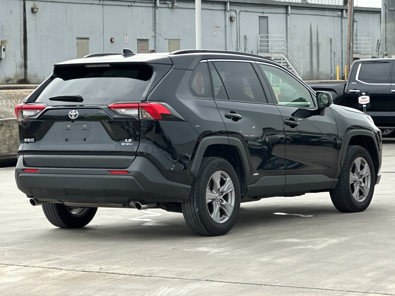 2025 Toyota RAV4 Hybrid LE