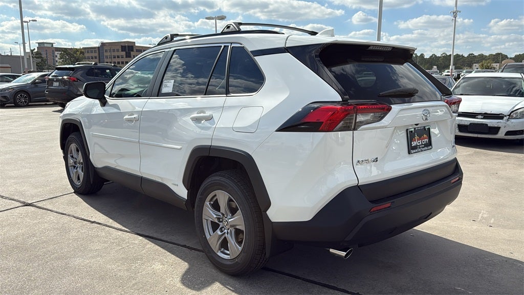 2025 Toyota RAV4 Hybrid LE