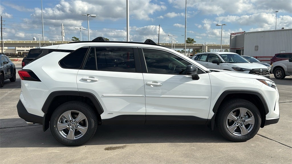2025 Toyota RAV4 Hybrid LE