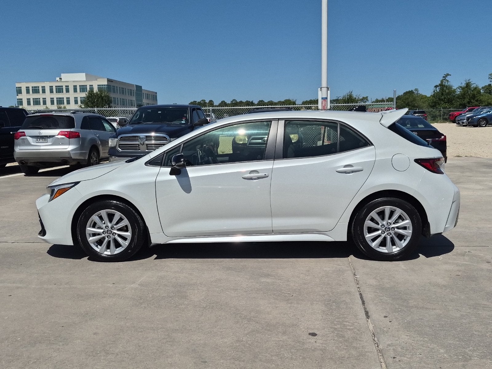 2026 Toyota Corolla Hatchback SE