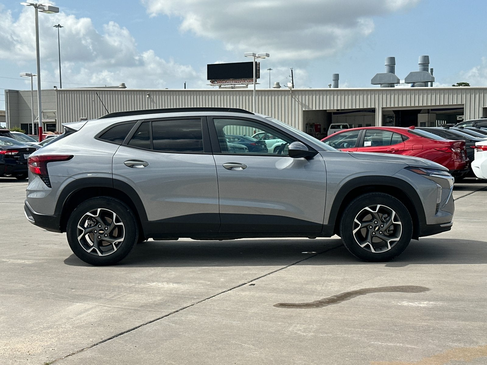 2025 Chevrolet Trax LT