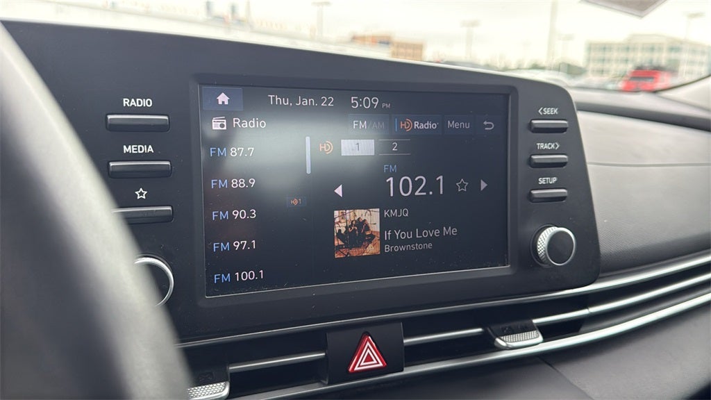 2025 Hyundai Elantra SE