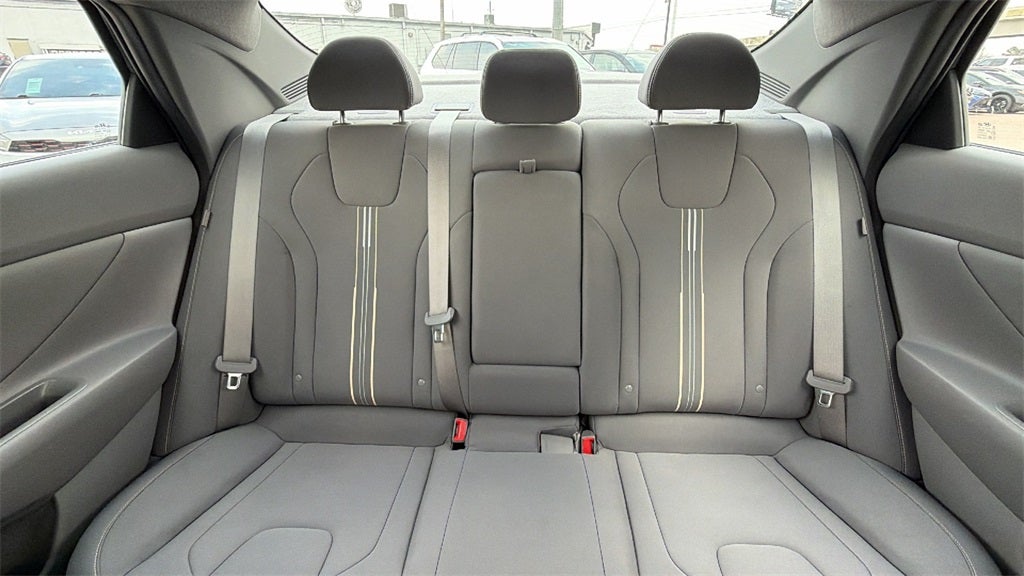 2025 Hyundai Elantra SEL Convenience