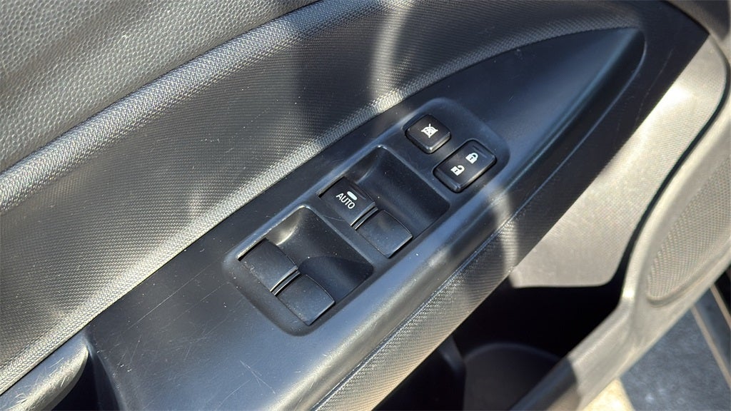 2022 Mitsubishi Mirage ES