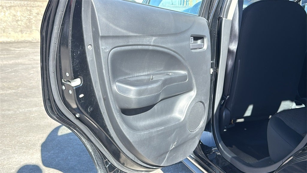 2022 Mitsubishi Mirage ES