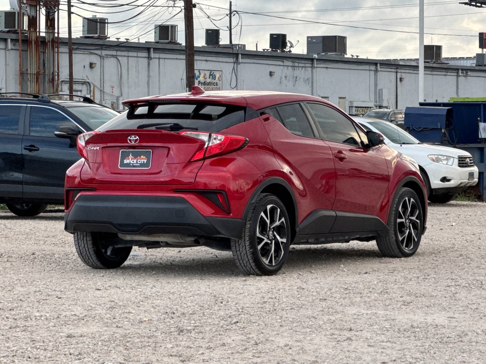 2022 Toyota C-HR XLE