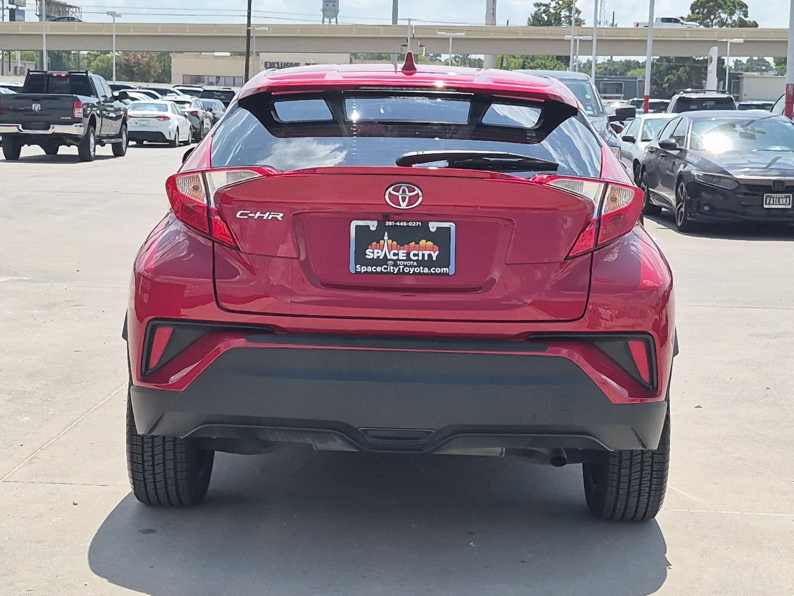 2022 Toyota C-HR XLE