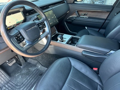 2025 Land Rover Range Rover SE