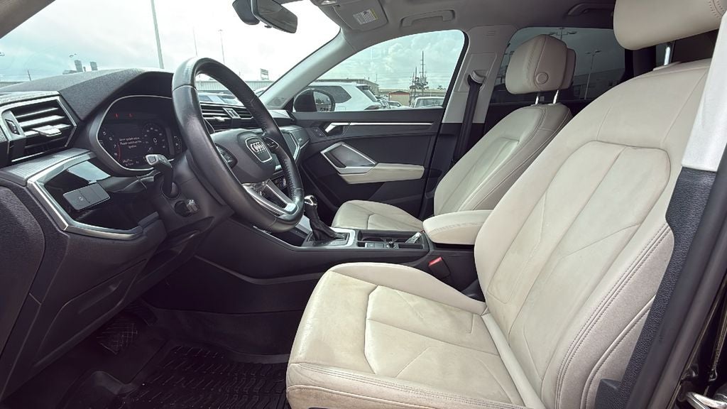 2020 Audi Q3 Premium quattro
