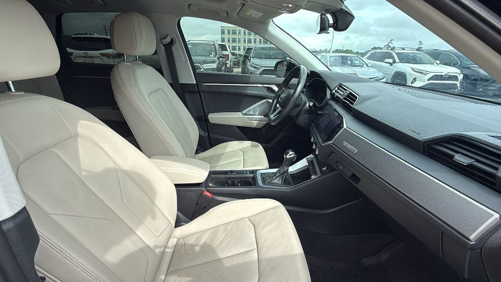 2020 Audi Q3 Premium quattro