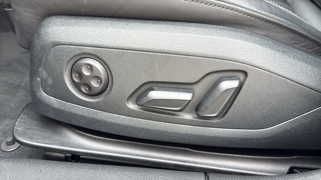 2022 Audi A4 45 S line Premium Plus quattro