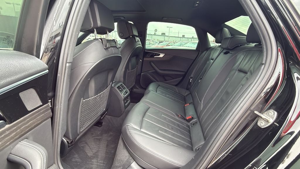 2022 Audi A4 45 S line Premium Plus quattro