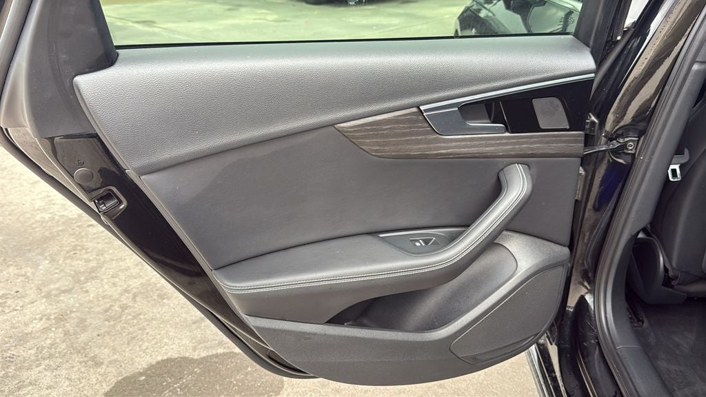 2022 Audi A4 45 S line Premium Plus quattro