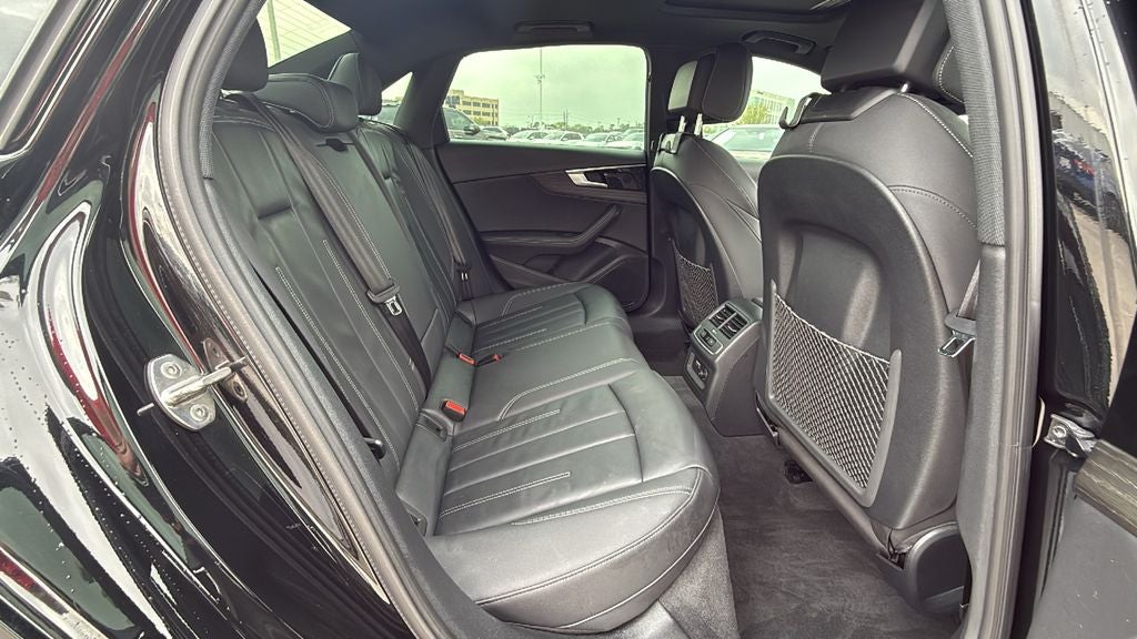 2022 Audi A4 45 S line Premium Plus quattro
