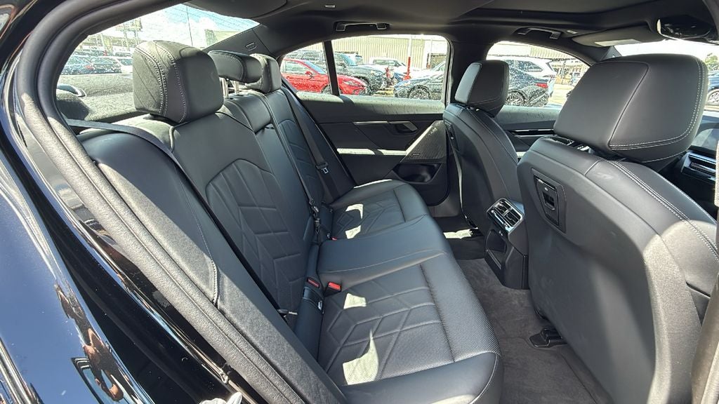 2026 BMW 530i 530i