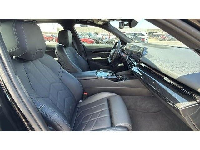 2026 BMW 530i 530i