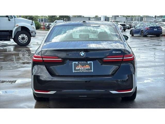 2026 BMW 530i 530i