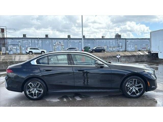 2026 BMW 530i 530i