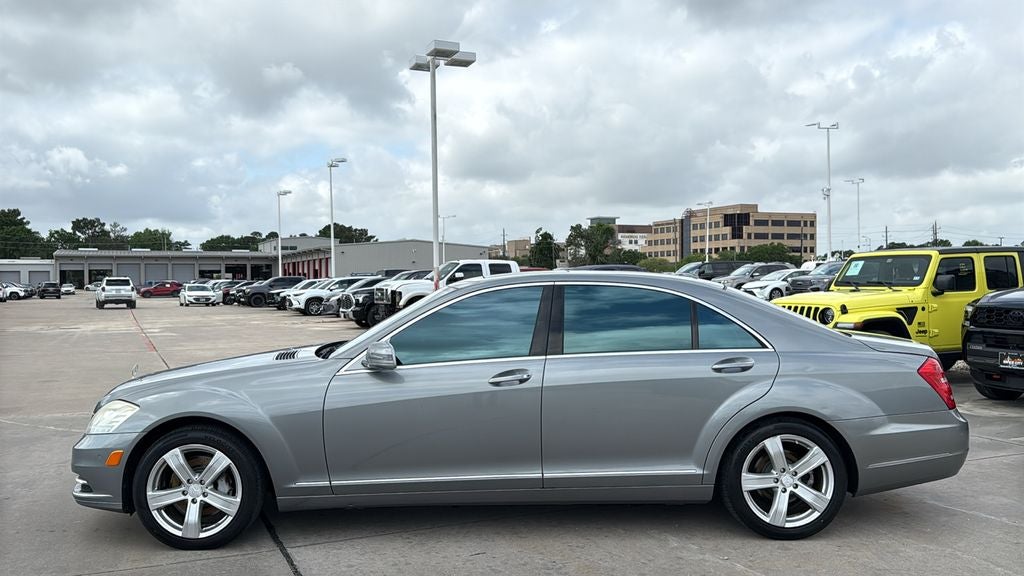 2011 Mercedes-Benz S-Class S 550